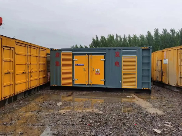 振安柴油发电机如何判断干式空气滤清器是否需要更换？